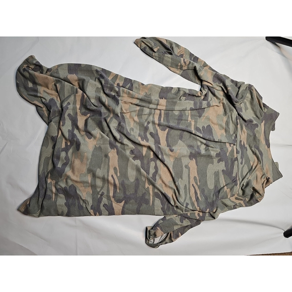 Camo Heimish Quarter Sleeve Dress - Picture 3 of 3